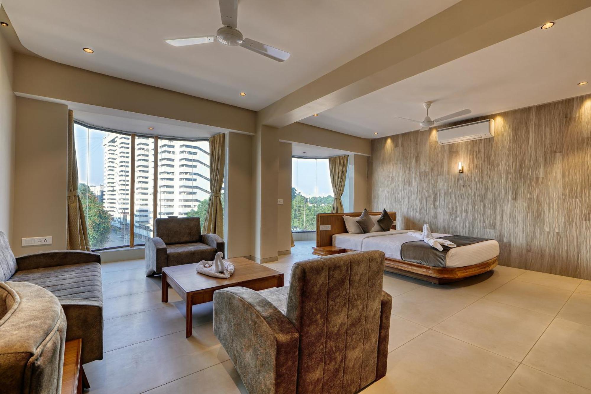 Artilla Inn Amhedabad Dış mekan fotoğraf