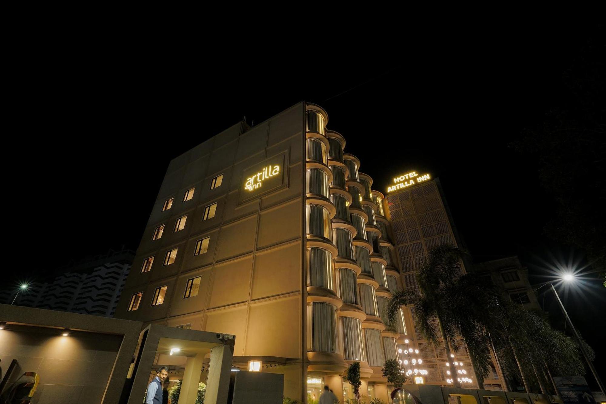 Artilla Inn Amhedabad Dış mekan fotoğraf
