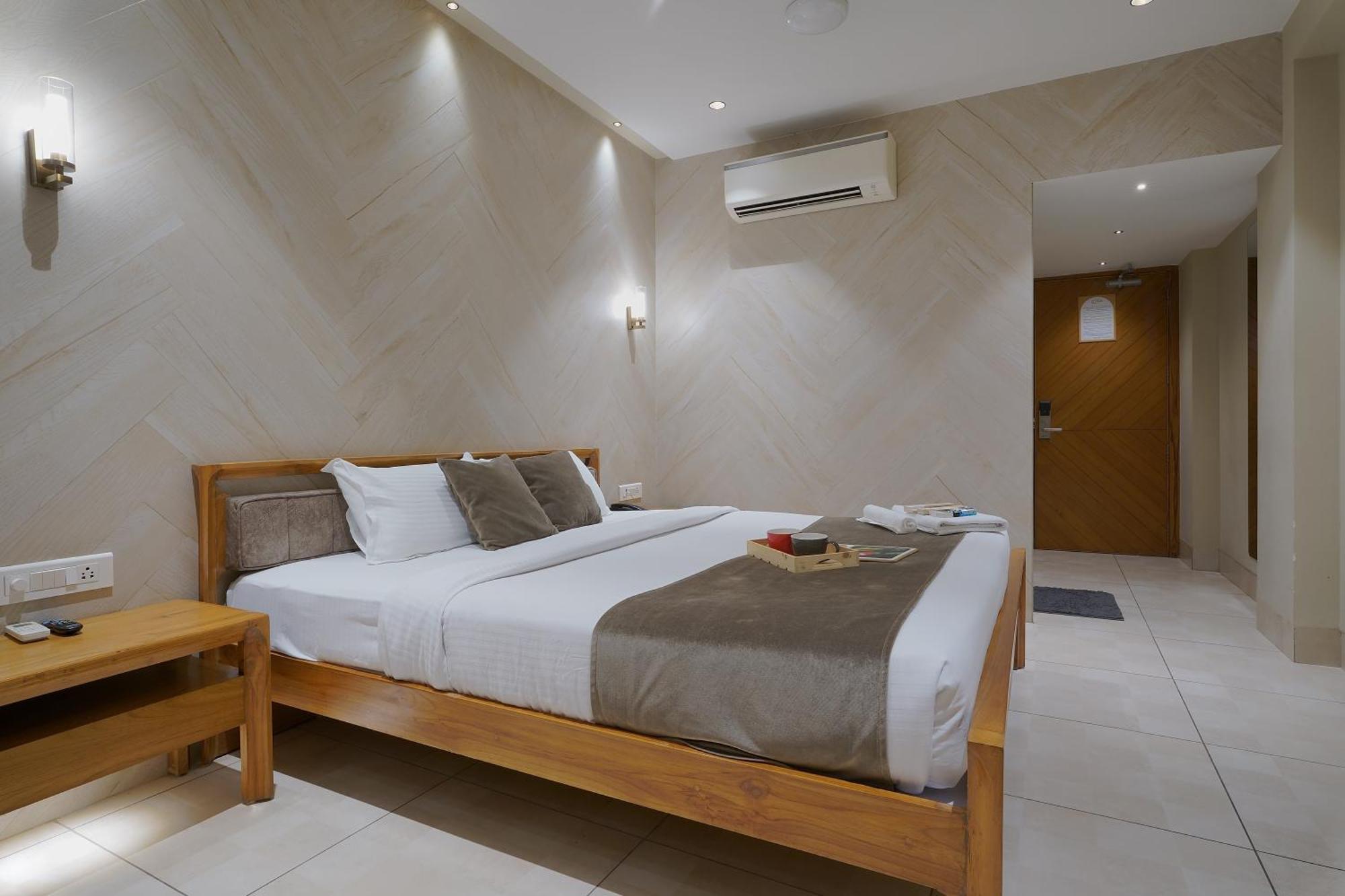 Artilla Inn Amhedabad Dış mekan fotoğraf