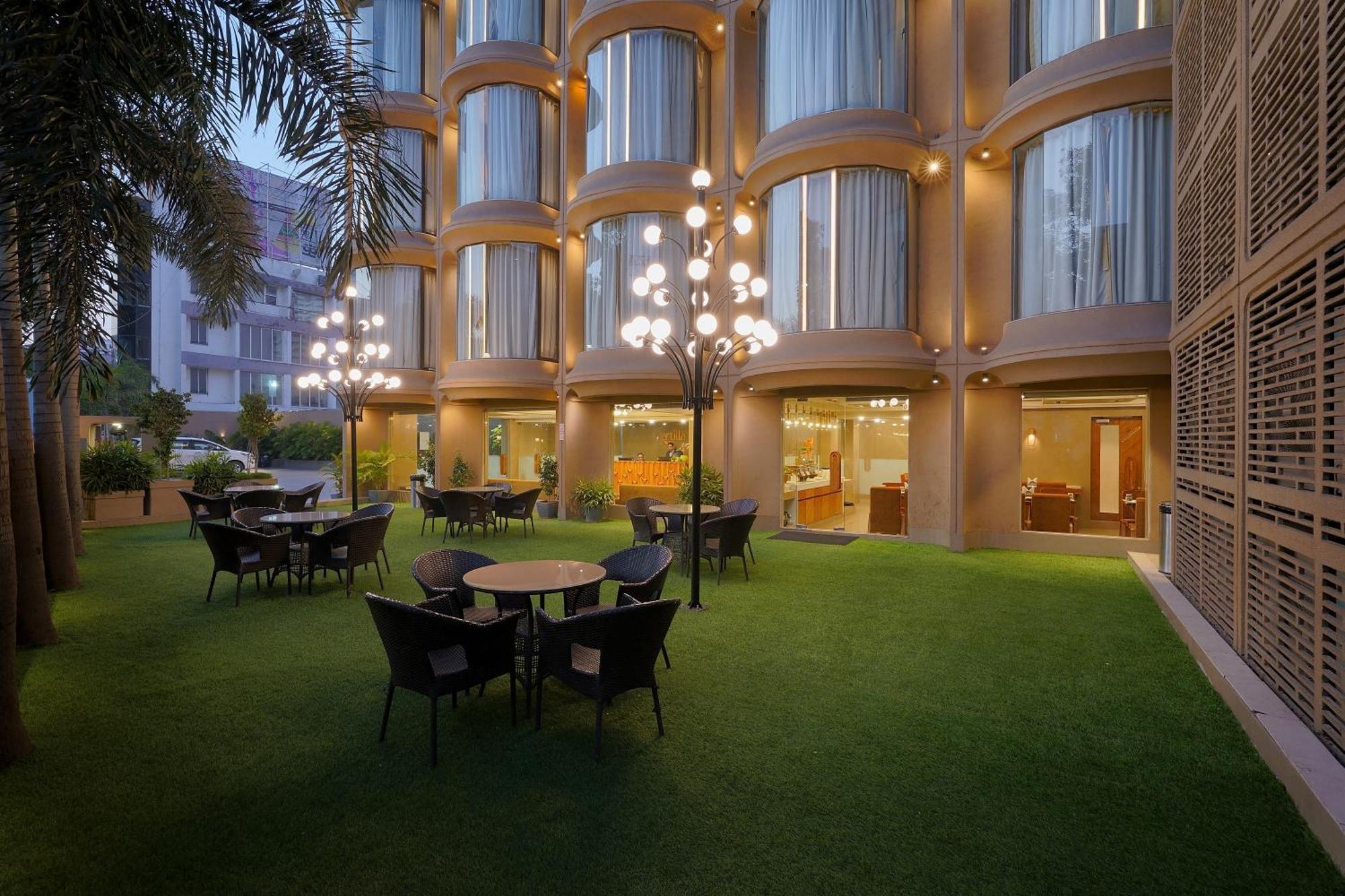 Artilla Inn Amhedabad Dış mekan fotoğraf