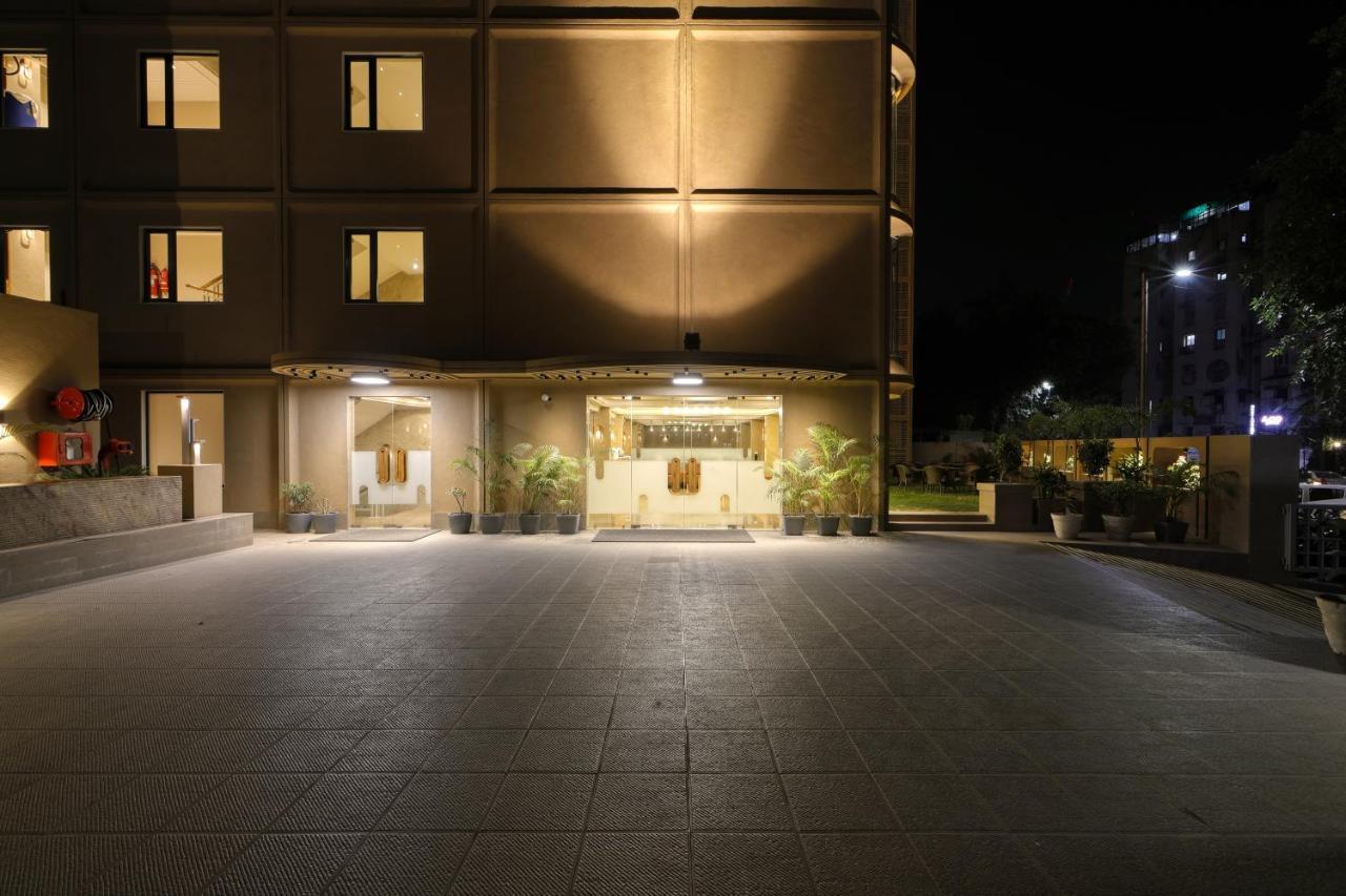 Artilla Inn Amhedabad Dış mekan fotoğraf