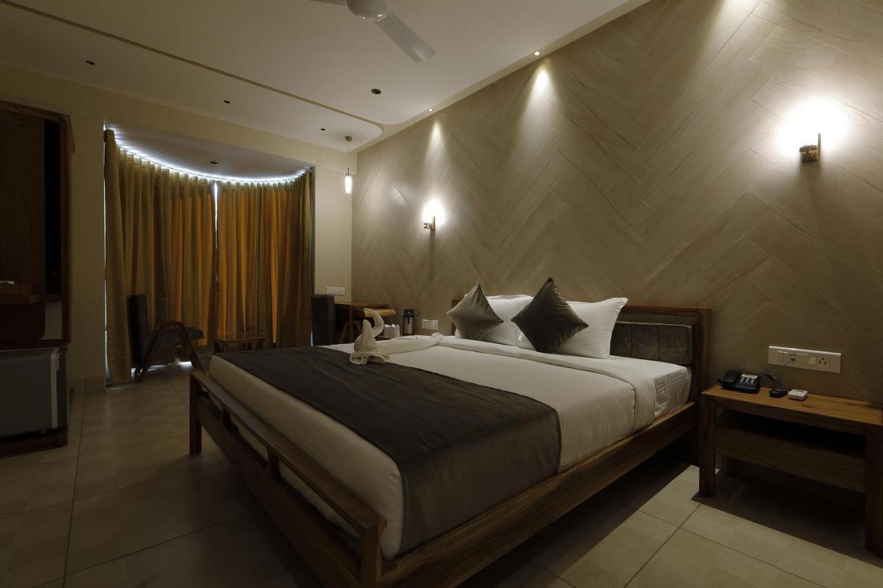 Artilla Inn Amhedabad Dış mekan fotoğraf