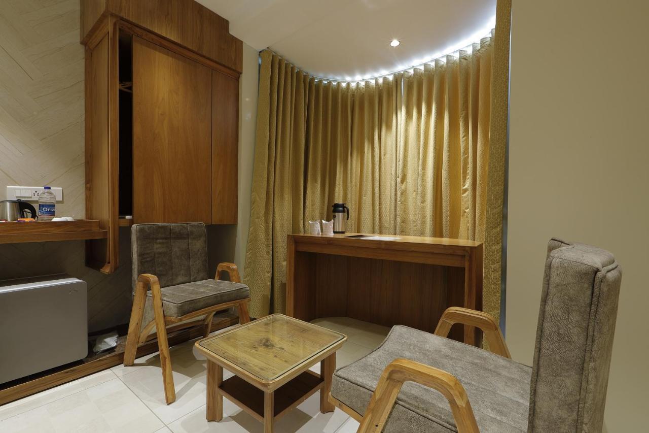 Artilla Inn Amhedabad Dış mekan fotoğraf