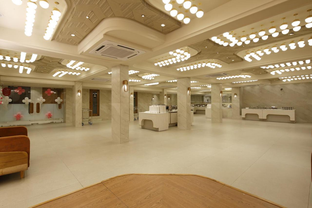 Artilla Inn Amhedabad Dış mekan fotoğraf