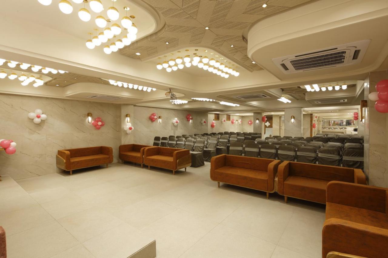 Artilla Inn Amhedabad Dış mekan fotoğraf